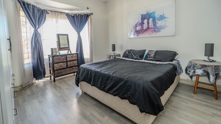 4 Bedroom Property for Sale in De Oude Spruit Western Cape